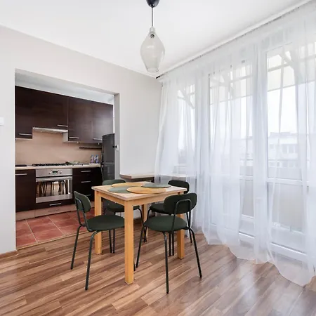 Atlas Arena 2-bedroom By Bookinghost Daire