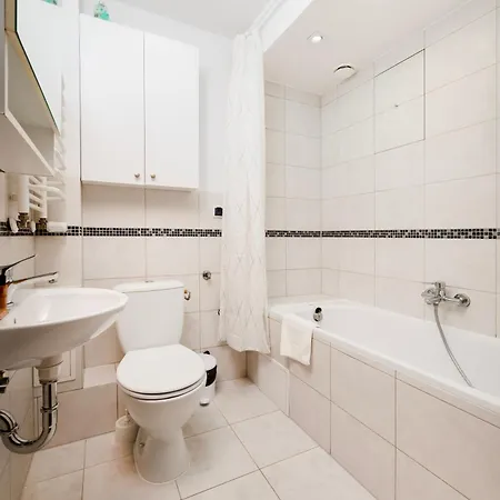 Atlas Arena 2-bedroom By Bookinghost Daire *