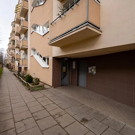 Atlas Arena 2-bedroom By Bookinghost 罗兹