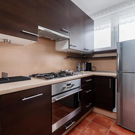 Atlas Arena 2-bedroom By Bookinghost